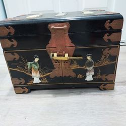 Vintage Black Lacquer/ Mother Of Pearl Jewelry Box 