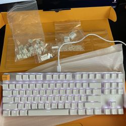 Glorious GMMK TKL keyboard