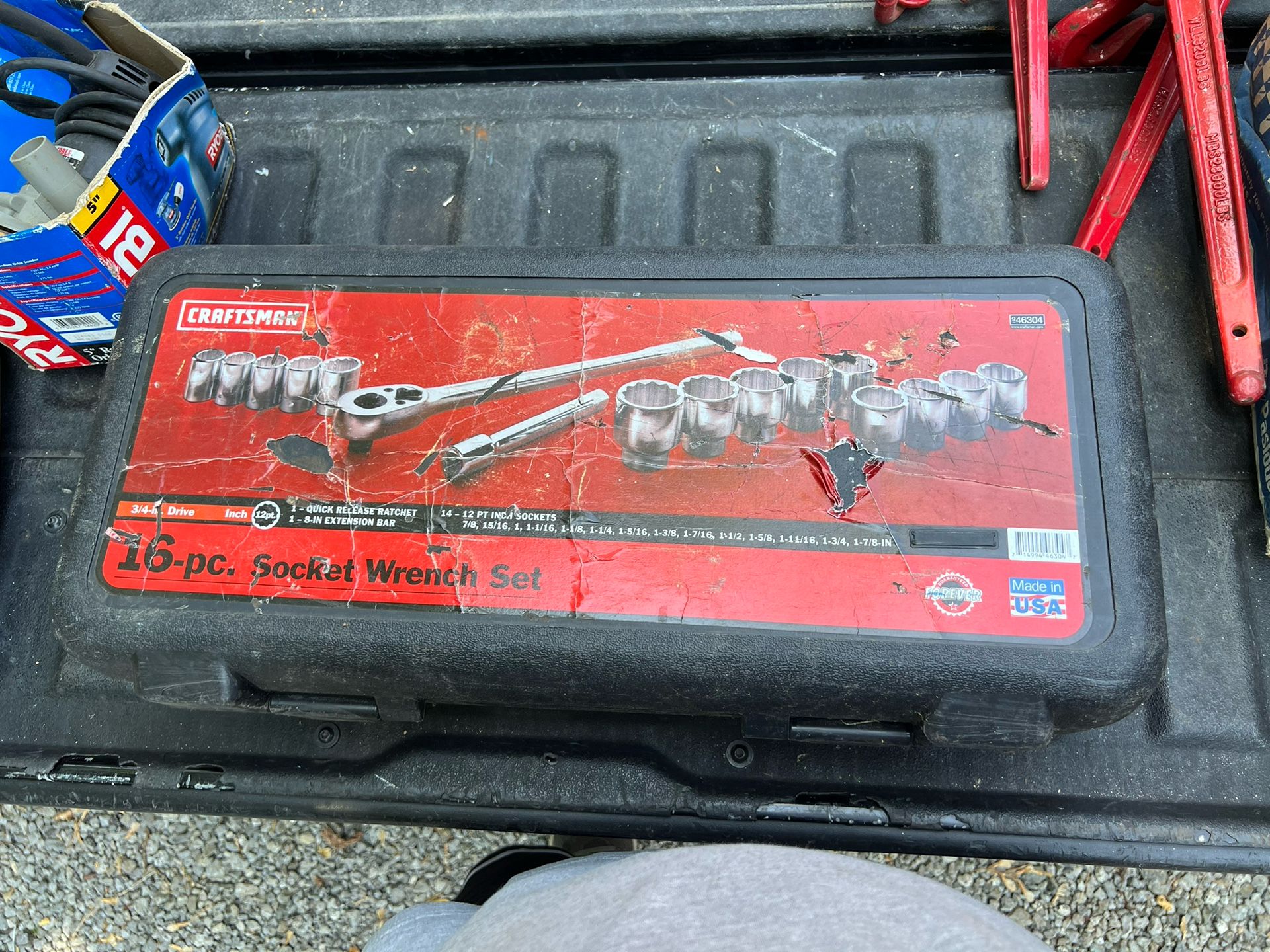 TOOLS ! Craftsman USA made 3/4 drive 16-pc 12 point socket set with extension and ratchet.