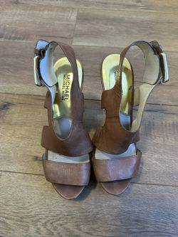 Michael Kors Brown Leather Pumps Size 7