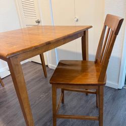 Wood Table And Chairs 