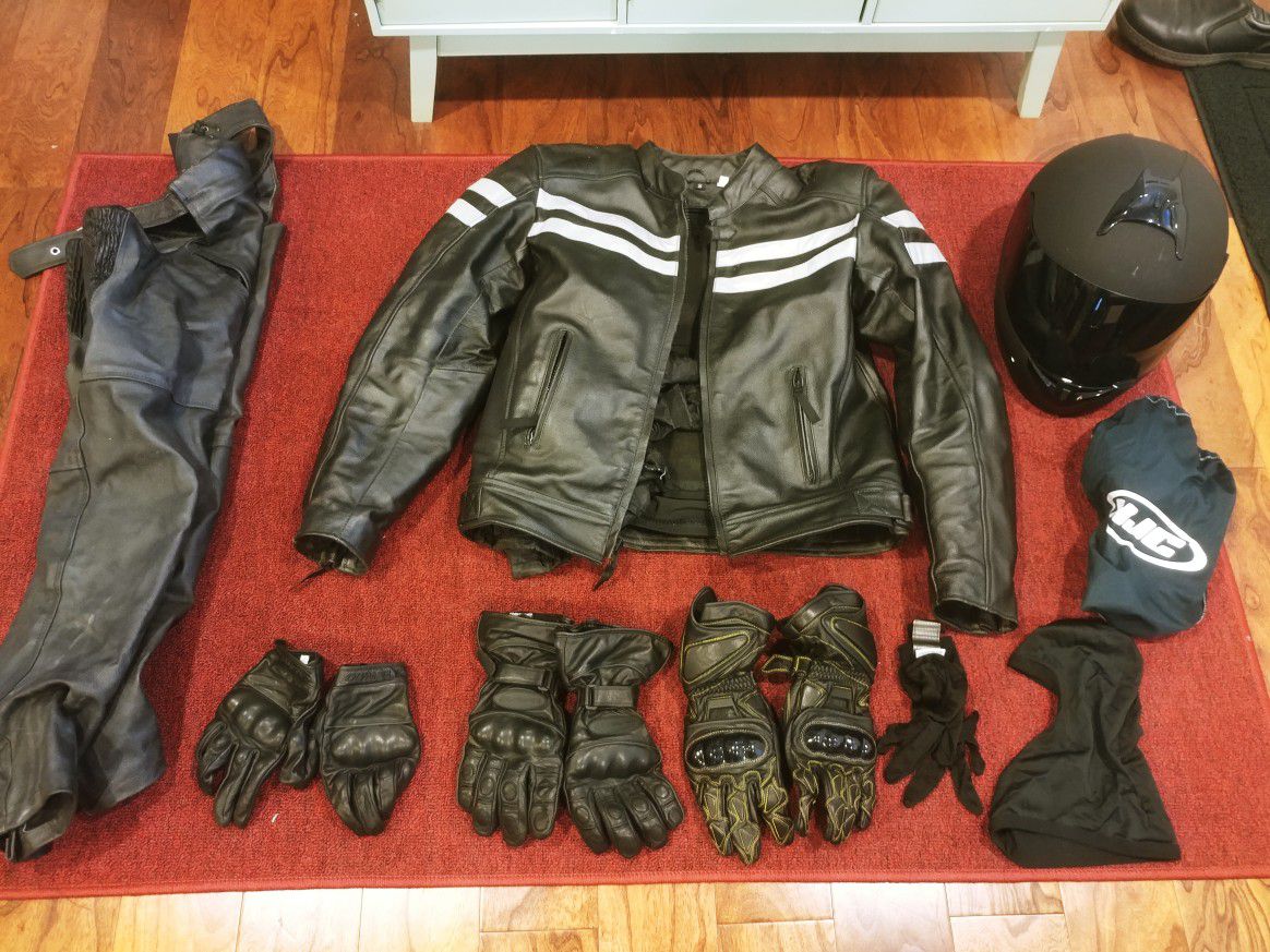 Assortment motorcycle gear - like new