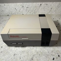 NINTENDO ENTERTAINMENT SYSTEM NES VIDEO GAME CONSOLE ONLY UNTESTED NES-001 