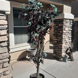 6 1/2-7ft Taĺl Artificial Tree 