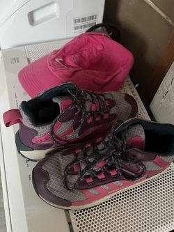 Merrell Waterproof Hiking Shoes Kids Size 1.0