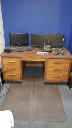 Free Vintage Typists Desk
