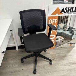 Office Chair/Mesh + Fabric/Black, Black Color, SKU#10F1678