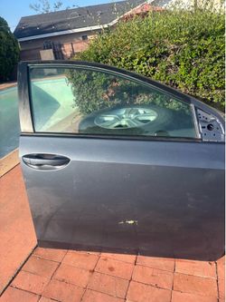 FRONT RIGHT SIDE DOOR 2014-2019 TOYOTA COROLLA (LIGHT BLUE COLOR) WITH HINGES DENTS
