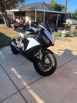 2014 Honda cbr1000rr motorcycle