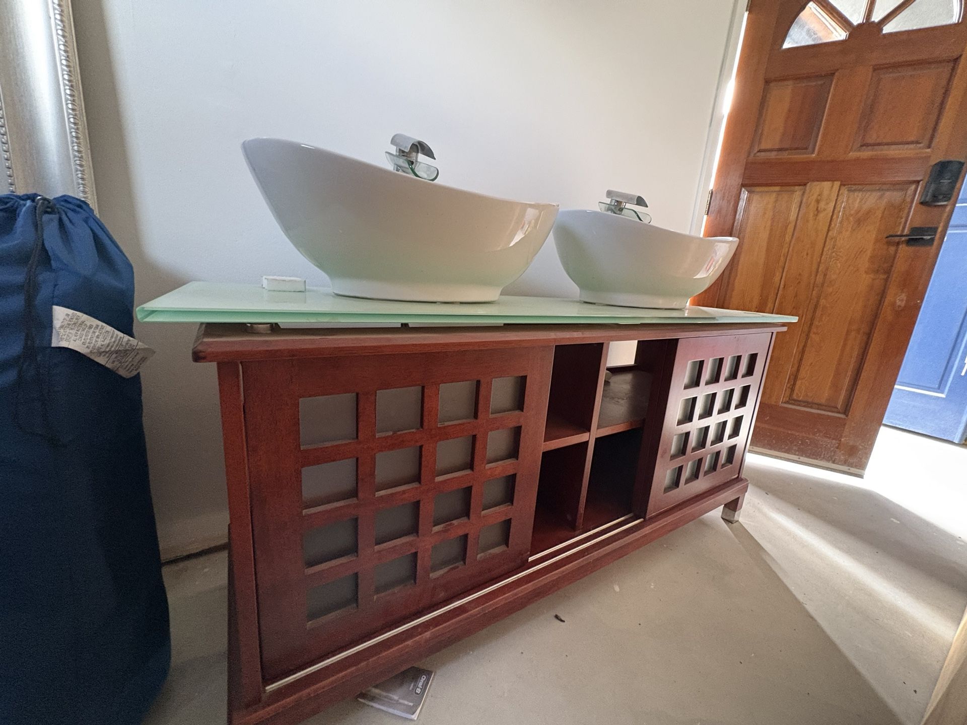 Bathroom Vanity With 2 Sinks