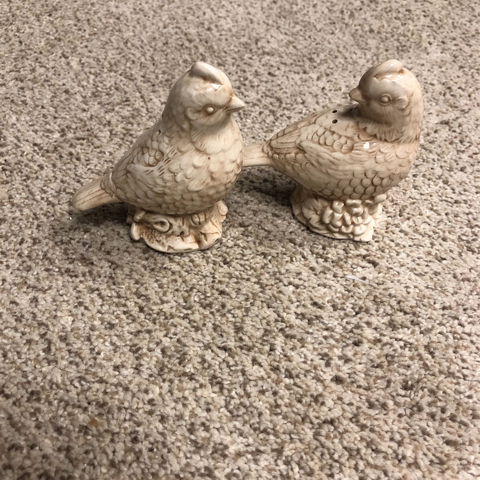 Quail bird ceramic pair salt and pepper shakers
