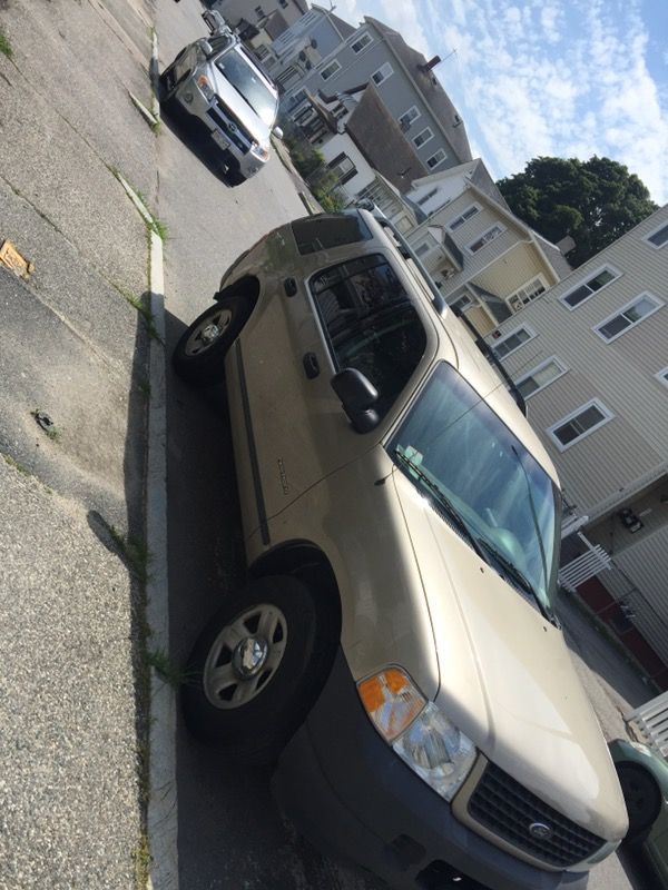 2004 Ford Explorer