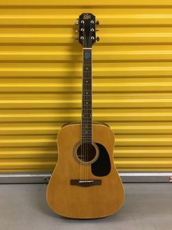 Rogue 41” acoustic 6 string guitar model RD80