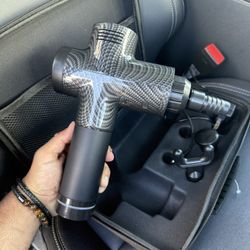 Massage Gun Izza Fitness (brings Charger, Attachments)
