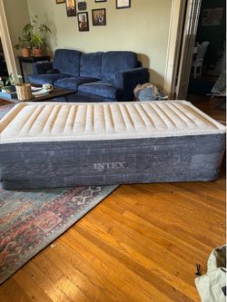 Intex Dura Beam Plus Series Mid Rise Airbed with Built-In Electric Pump, Twin