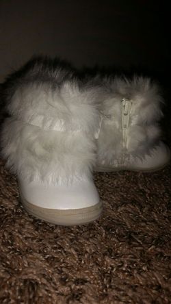 Baby fur boots
