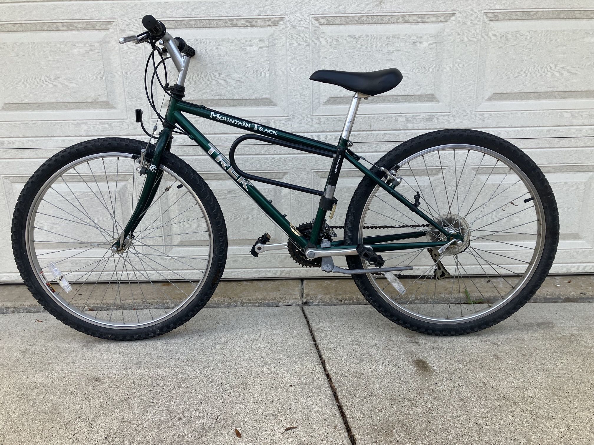 Women’s Trek 820