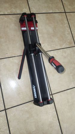 Husky 24in Professional Tile Cutter **$40 firm
