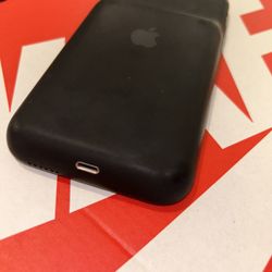 iPhone XS, X , XR PORTABLE CHARGER APPLE CASE