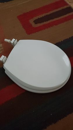Toilet seat x2