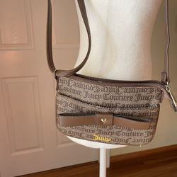 Juicy Couture cute Brown Crossbody. Excellent condition looks like new.