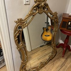 Vintage Gold Baroque Wall Hanging Mirror