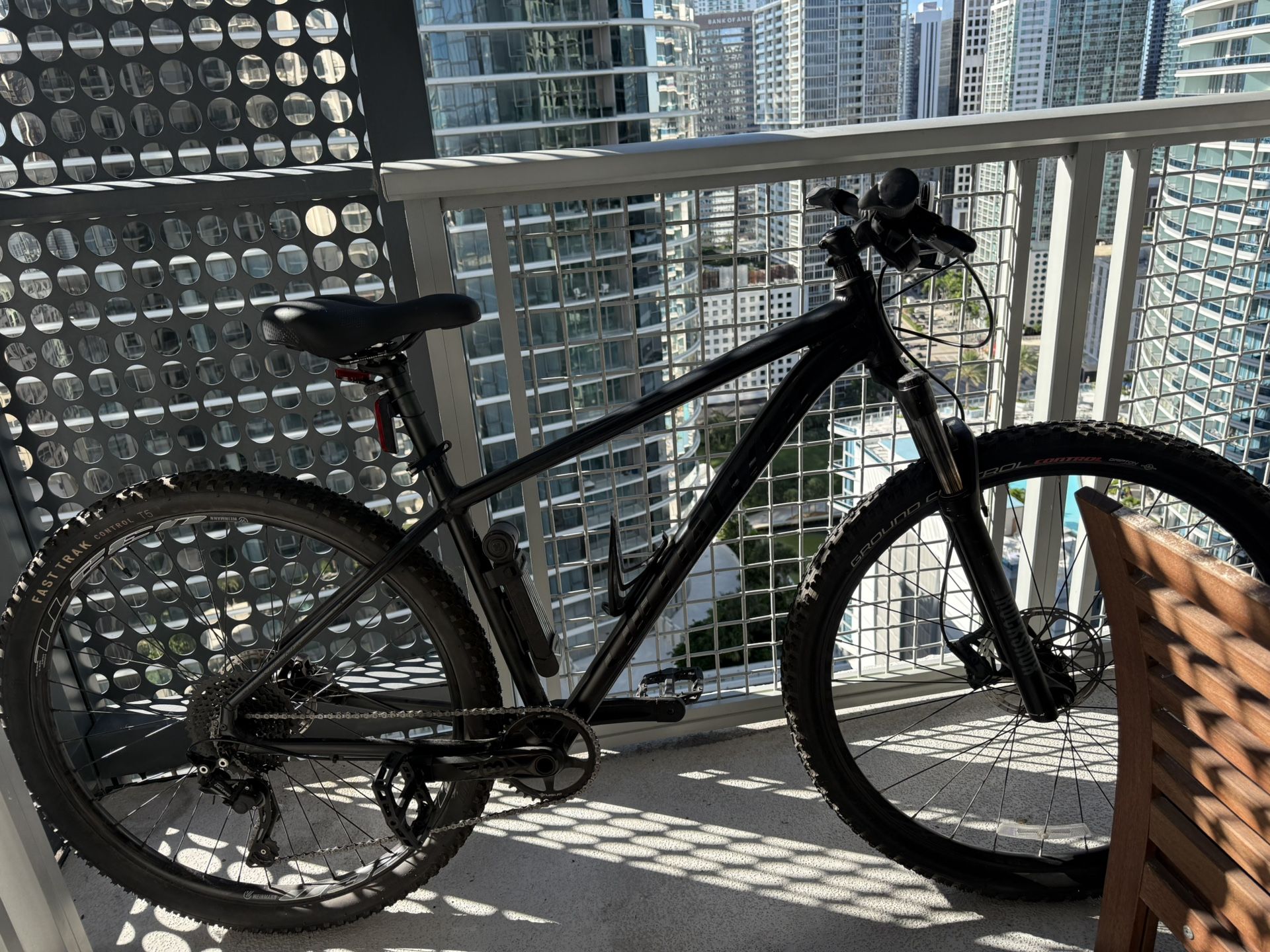 Specialized Rockhopper Elite - With Plenty Of Upgrades - Perfect Condition