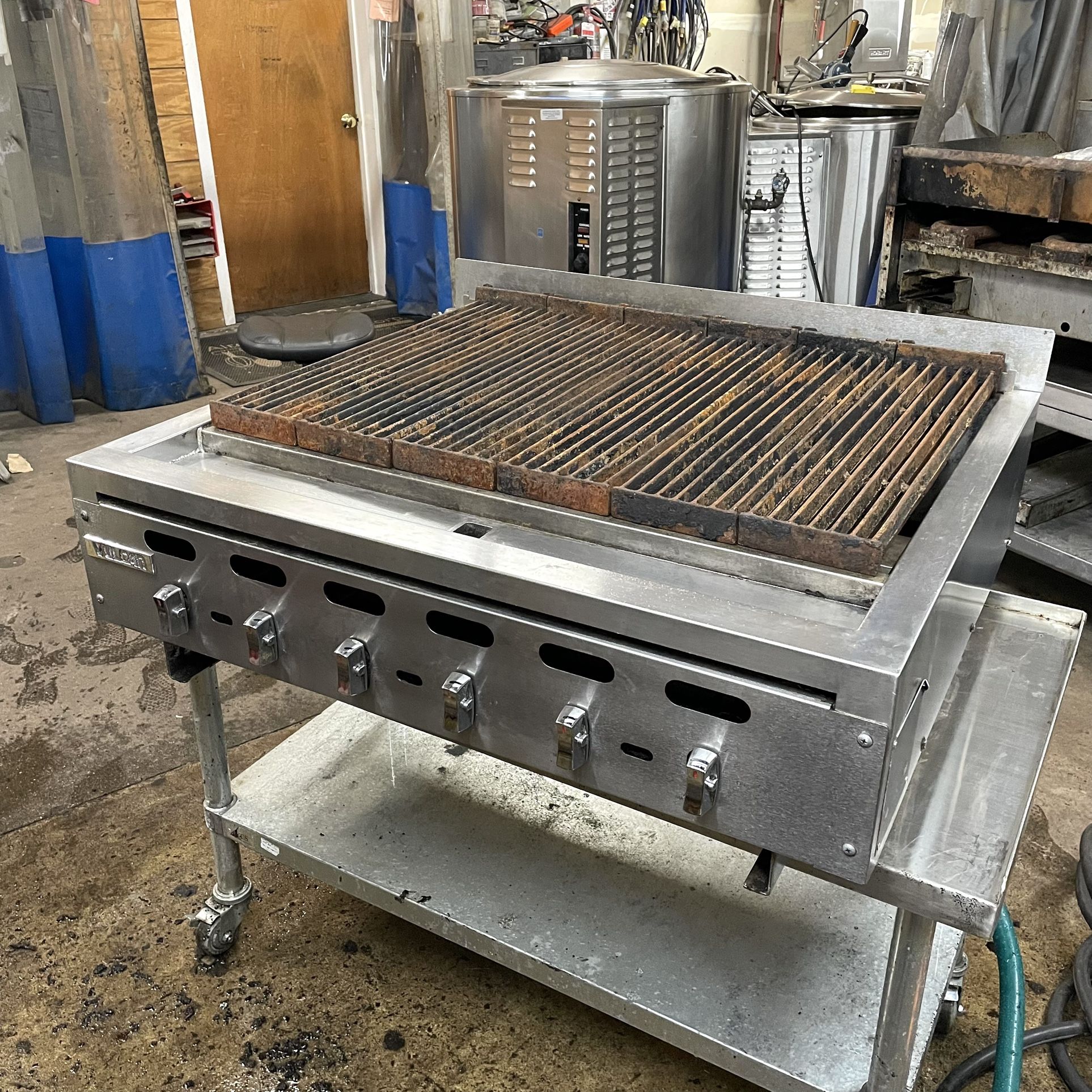 36” Vulcan Commercial Gas Charbroiler – Propane, 102,000 BTU