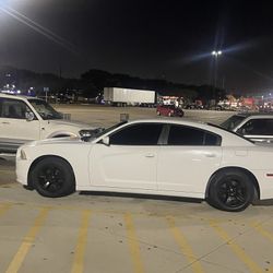 Dodge Charger 2011