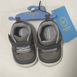 New - Baby “Munchkin by Strude Rite” Casual Sneakers