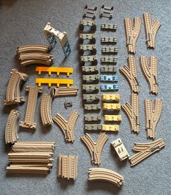 Thomas the Train Tracks, Risers, and Tracks with Switches