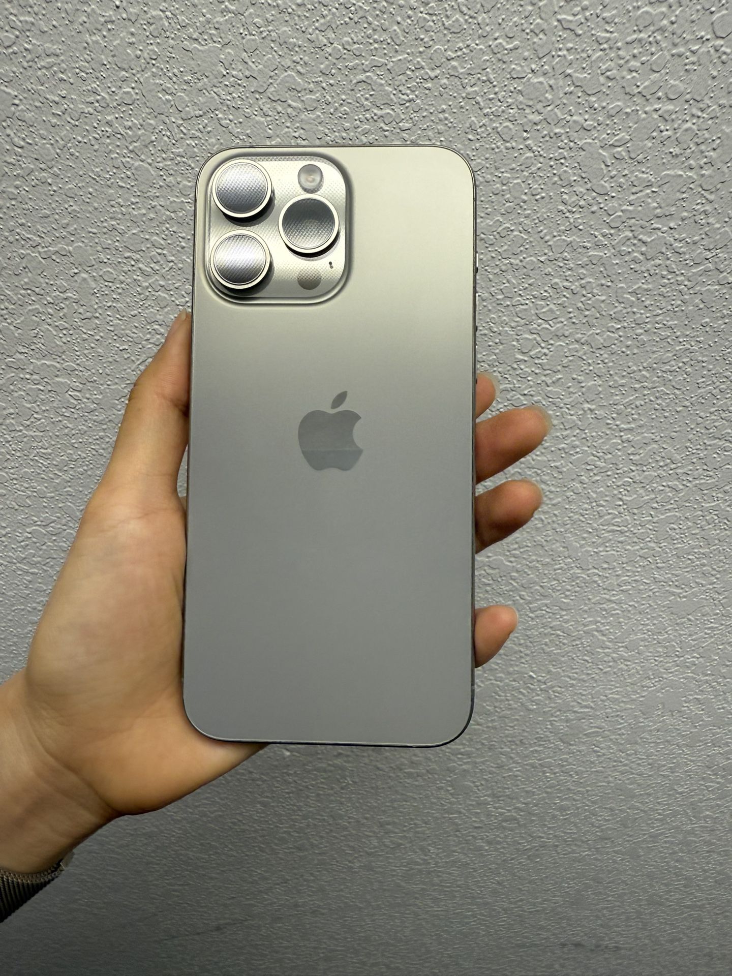 iPhone 15 Pro Max 256G unlocked