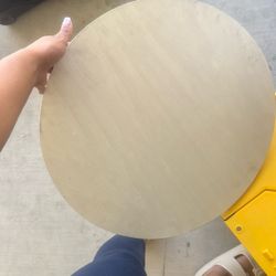 Wood Circle With Key Hole