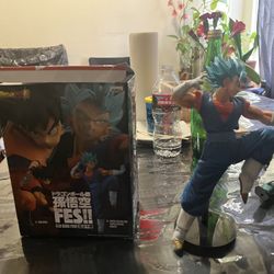 vegito statue