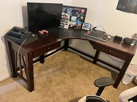 Corner Desk
