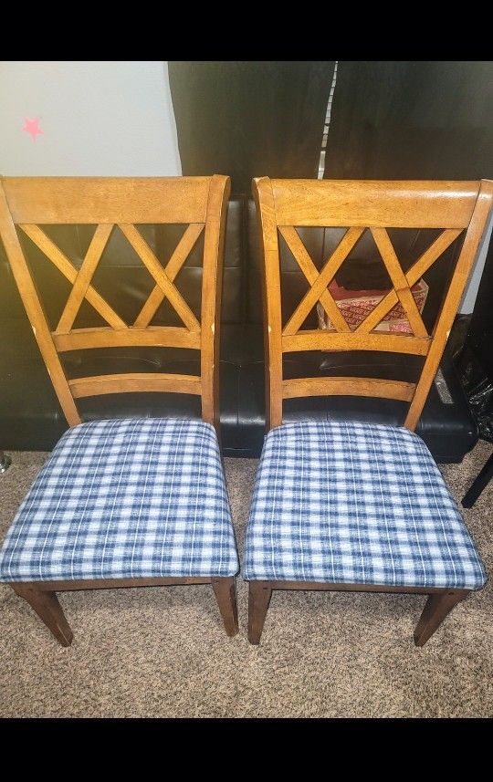 2 Chairs π Blue Plaid