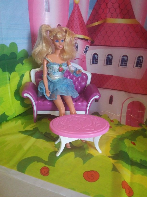 Barbie Mattel Toy Couch Sofa Burgundy/ White & Toy Coffee Table For 12" Dolls