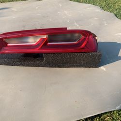 2016 - 2018 Camaro Taillight