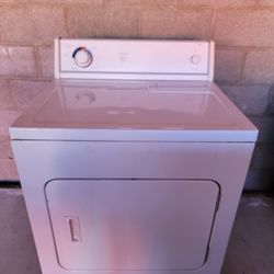 Large Capacity!!! Crosley Gas Dryer!!! Crosley is Made By Whirlpool Corporation!!! Must See To Appreciate!!!