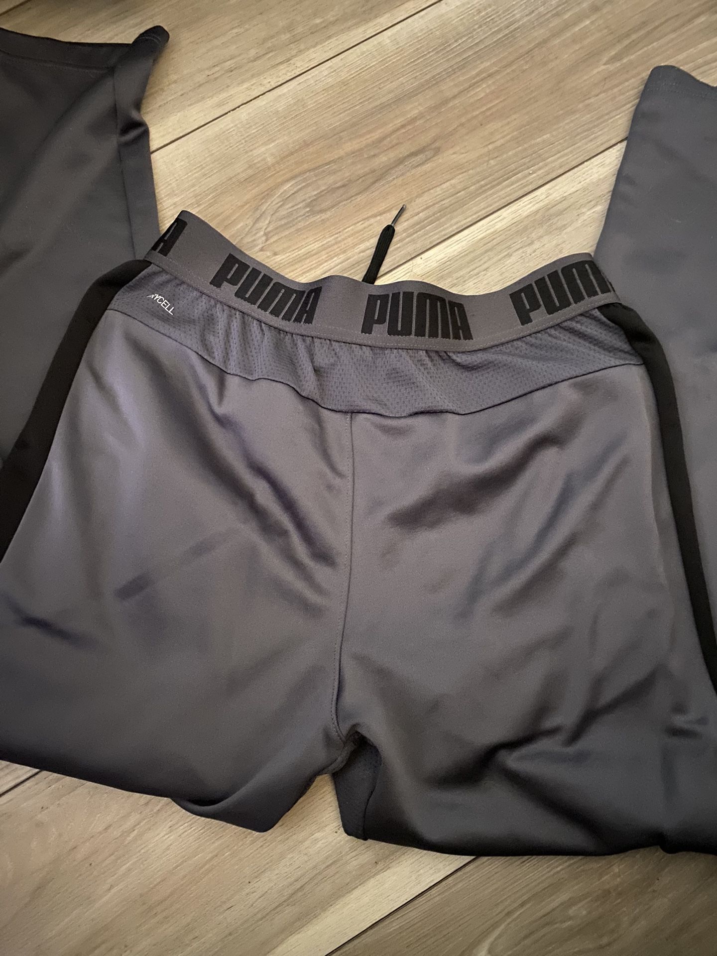PUMA MEN'S SPEED PANT with zipper ankle  Size medium 
