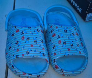 Sandals  bluey  toddler  11/12
