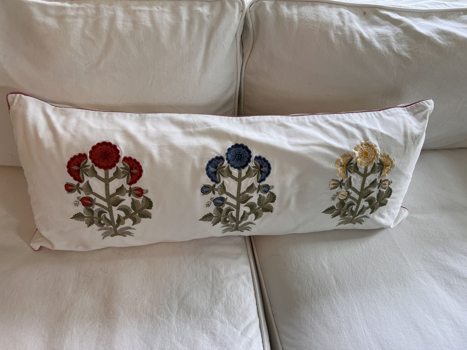 Pottery Barn Feather Pillow Inserts: Pieces (3) Pillow Covers (3