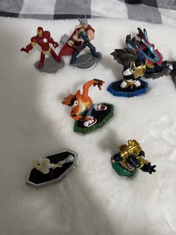 Figure avatar avengers and Skylander