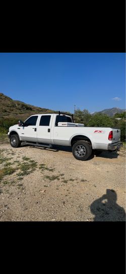 Ford 350 4x4 diésel 4 puertas motor 6.0