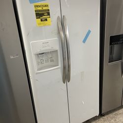 Frigidaire Side By Side In Glossy White New Open Box