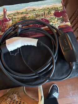 Electric vehicle charger