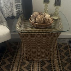 Vintage MCM / Boho Braided Reed Rattan Accent / End Table W/ Glass Top