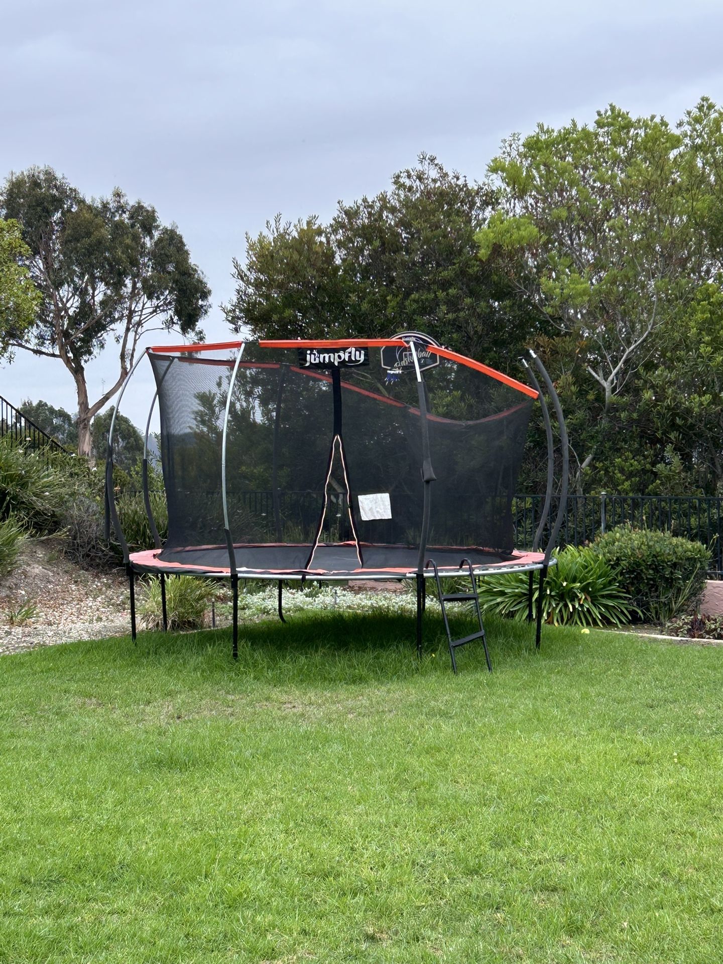 Trampoline