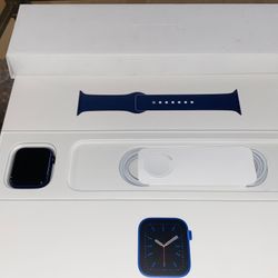 Apple Watch Series 6 MG143LL/A 40mm Aluminum Case GPS GPS Deep Navy Warranty J8