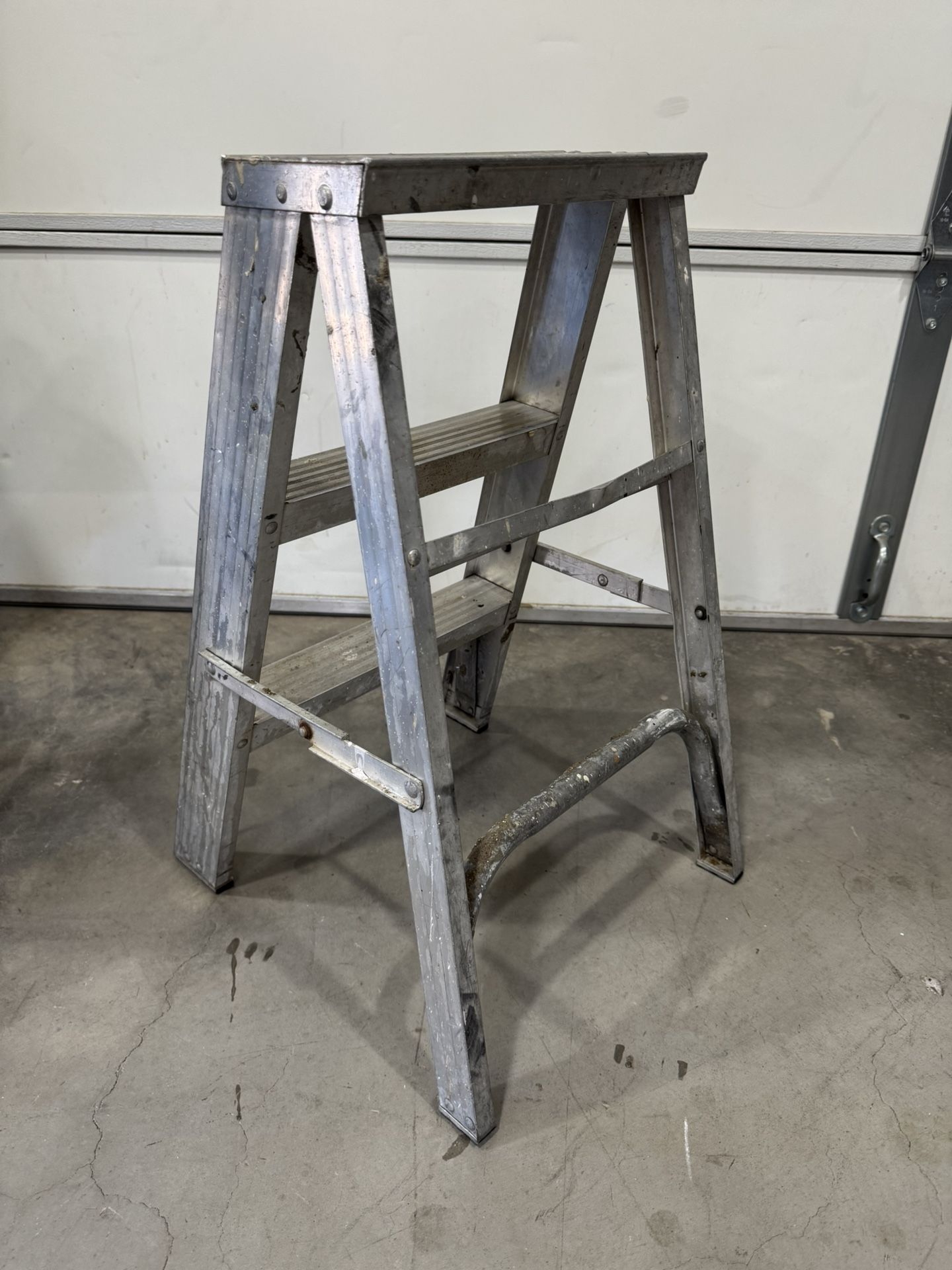 Aluminum Step Ladder. -35ave & Glendale